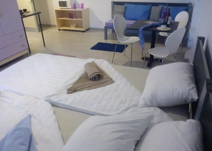 阿摩尔公寓 扎达尔